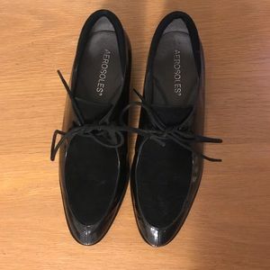 AEROSOLES black patent and suede East Village sz 6